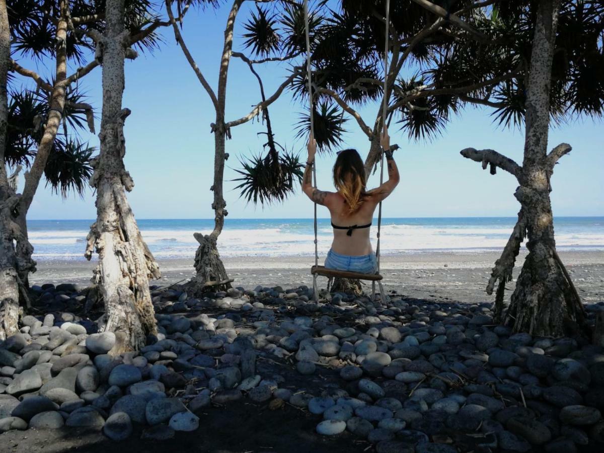 The Nyamo Surf & Stay Pulukan Bagian luar foto