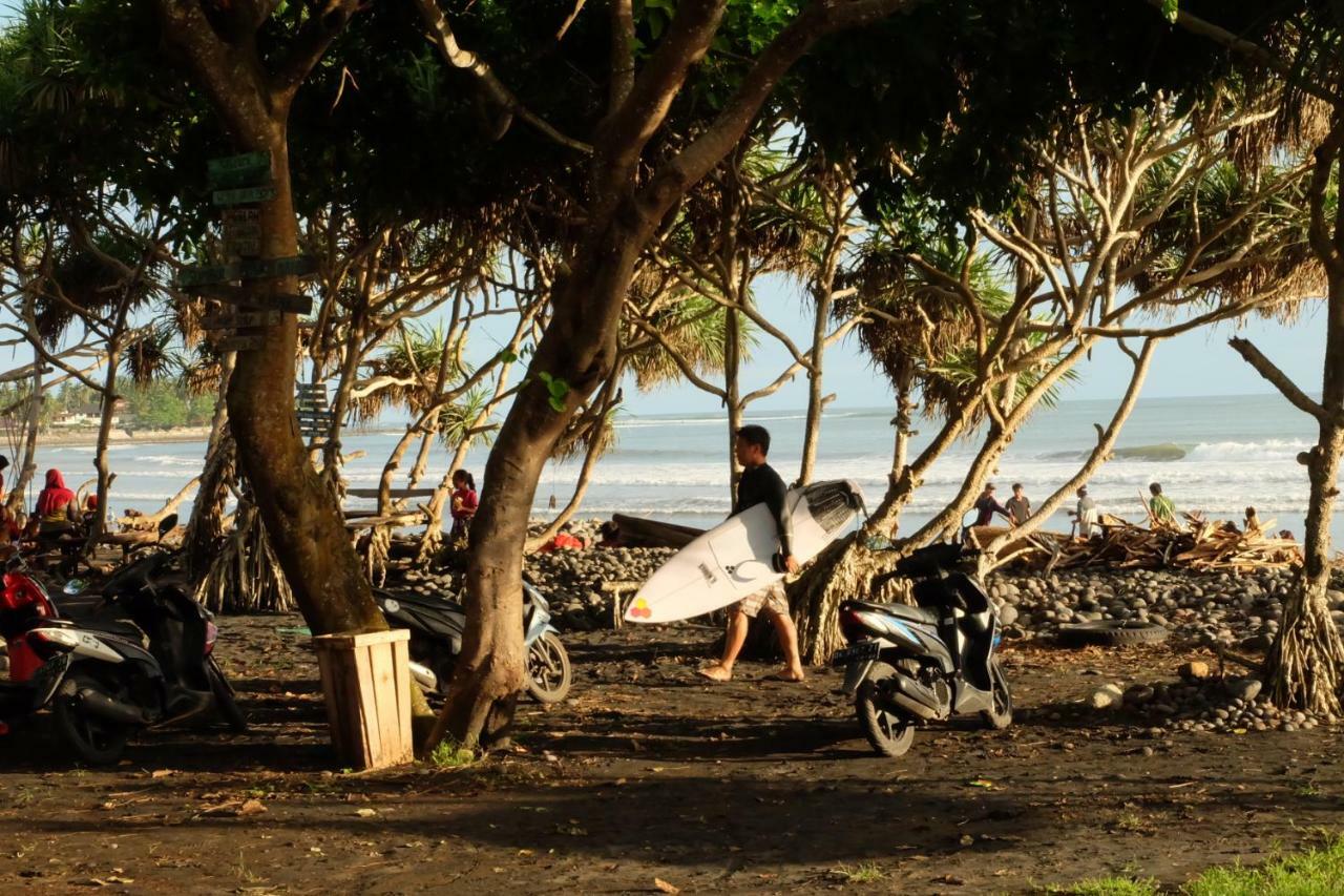 The Nyamo Surf & Stay Pulukan Bagian luar foto