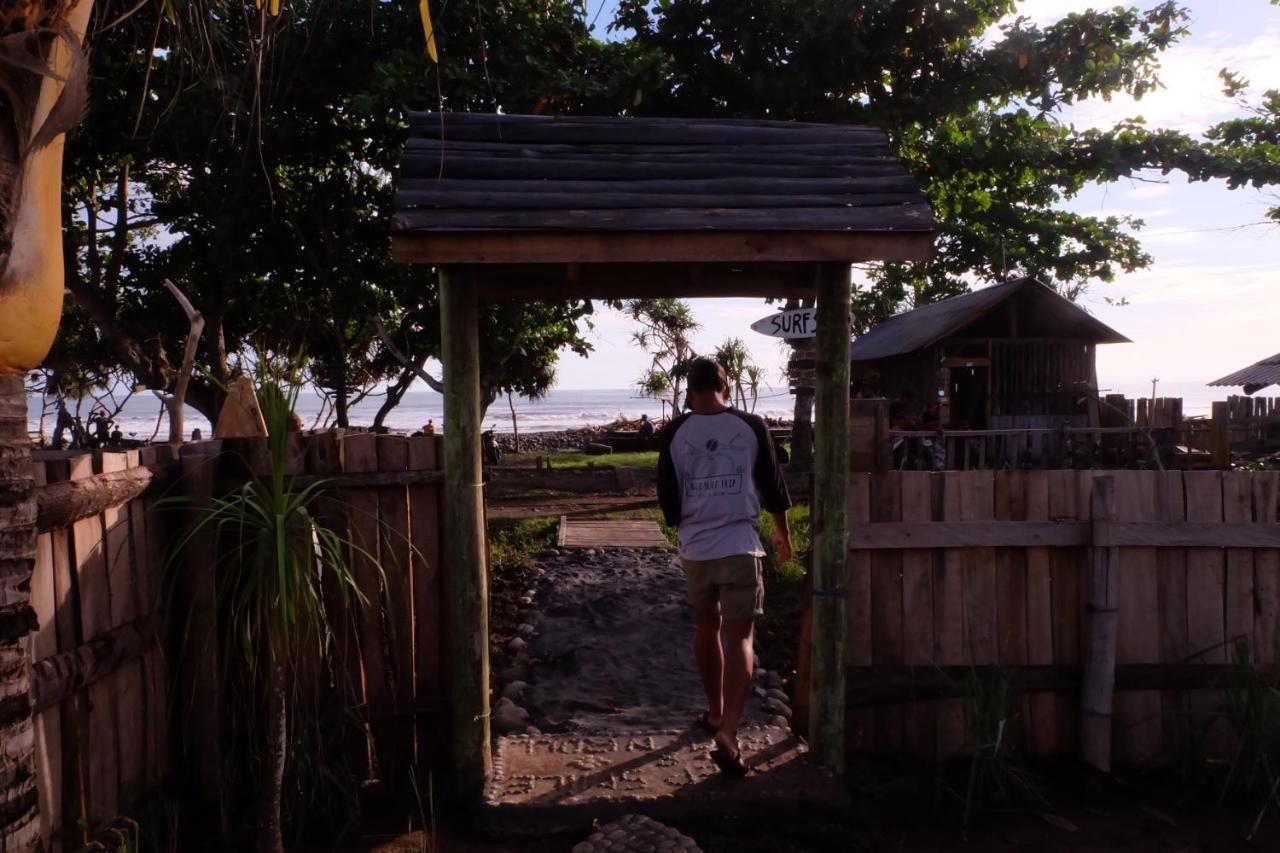 The Nyamo Surf & Stay Pulukan Bagian luar foto